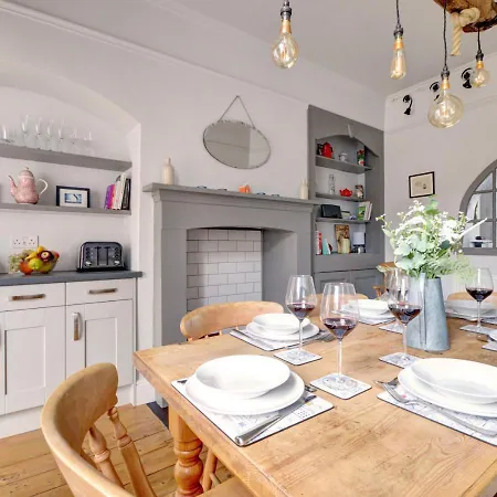 16 Park Terrace Whitby
